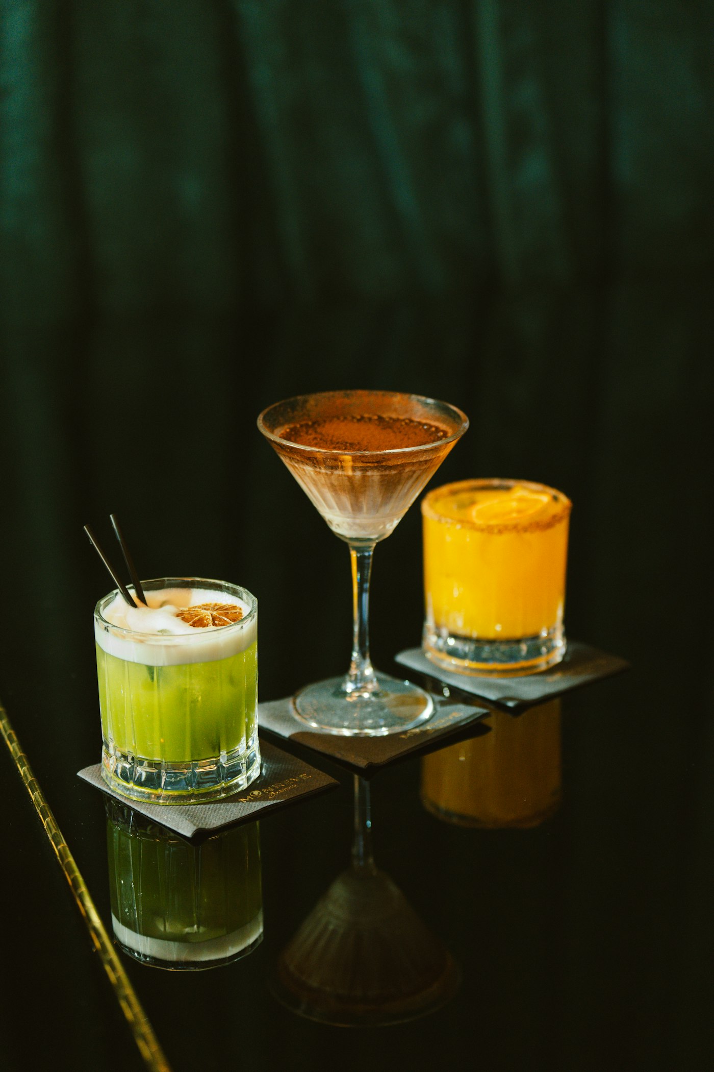 Koktajli v lounge baru AURA